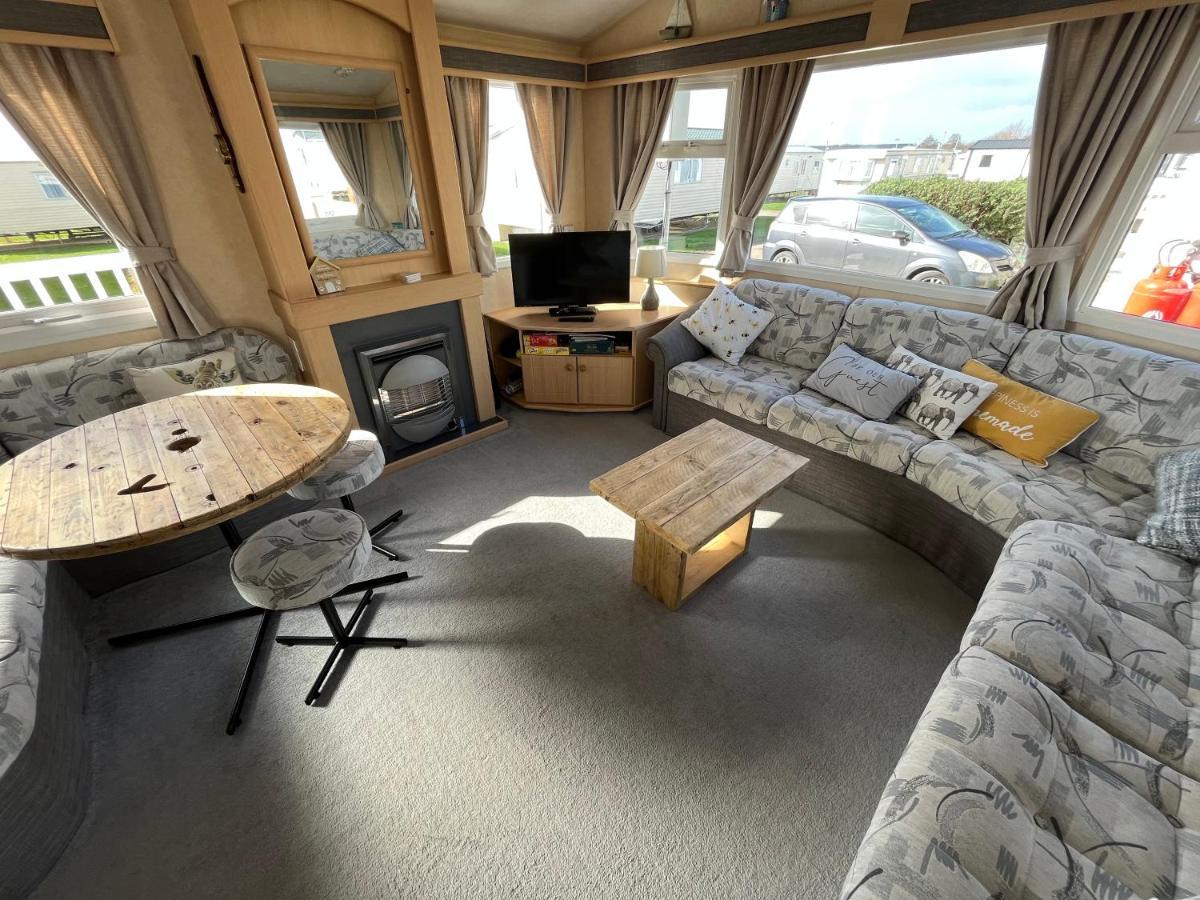 Grouse 54: Pet-Friendly Seaside Retreat at California Cliffs Villa Scratby Exterior photo